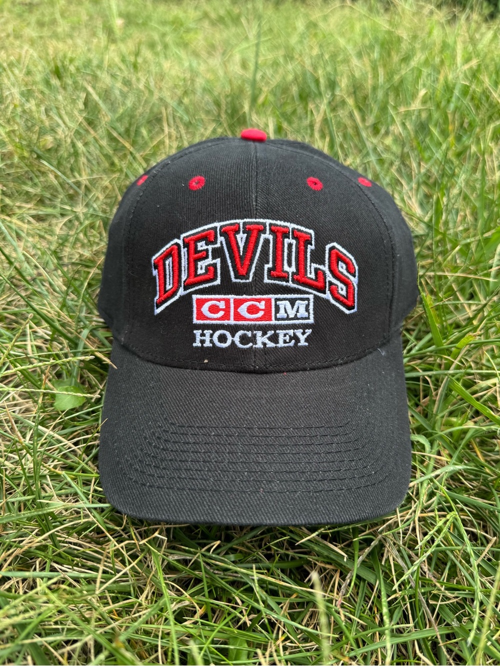 Vintage CCM New Jersey Devils Strapback Hat / NHL / New